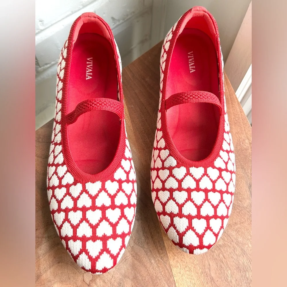Vivaia Tamia Almond-Toe‎ Mary-Jane Valentine's Day Cream Ivory Red Heart 41 9.5